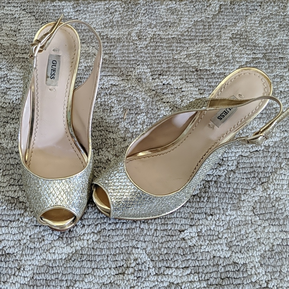 Peep Toe  Gold Silver Glitter Guess Heels 5 1/2